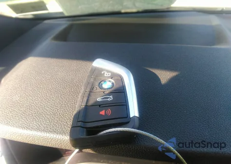 2022 BMW X3 xDrive30I z USA, uszkodzony, nr VIN 5UX53DP03N9M13476